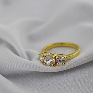 10k Gold Engagement Ring 1Ct Diamond 3 Stone